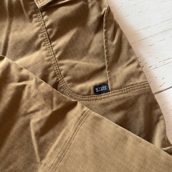 2 pairs 5.11 Tactical Men's pants in Tan and Brown - Picture 11 of 12
